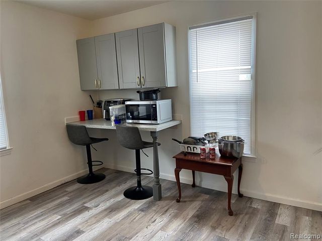 75 Green Street, Pontiac, MI 48341