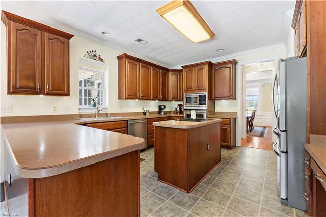 21418 Tan RD, Smithfield, VA 23430