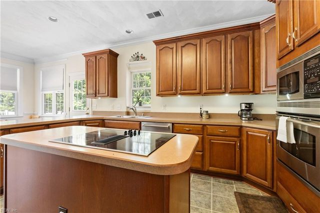 21418 Tan RD, Smithfield, VA 23430