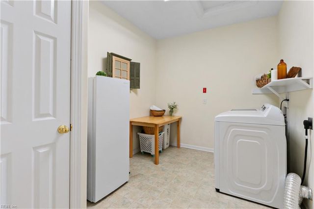 21418 Tan RD, Smithfield, VA 23430