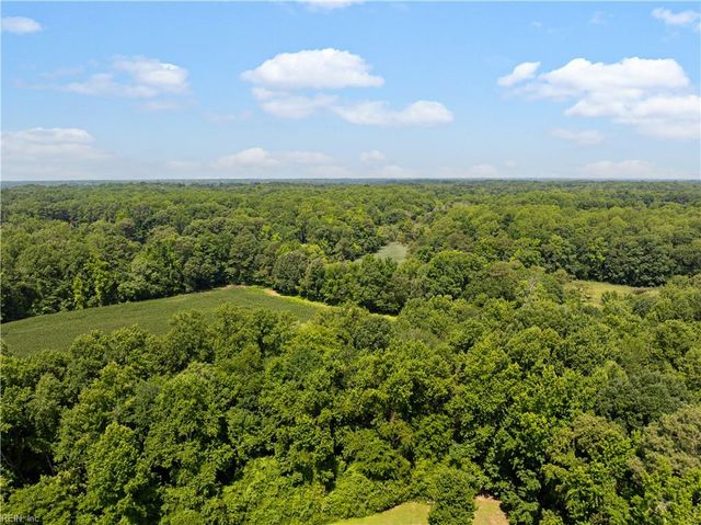 21418 Tan RD, Smithfield, VA 23430