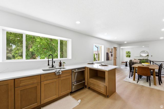 4215 S HOLLADAY BLVD, Holladay, UT 84124