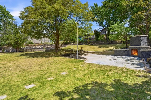 4215 S HOLLADAY BLVD, Holladay, UT 84124