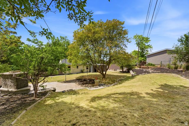 4215 S HOLLADAY BLVD, Holladay, UT 84124