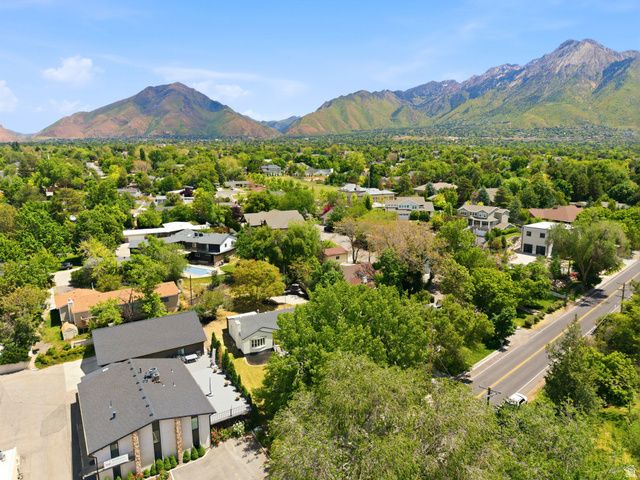 4215 S HOLLADAY BLVD, Holladay, UT 84124