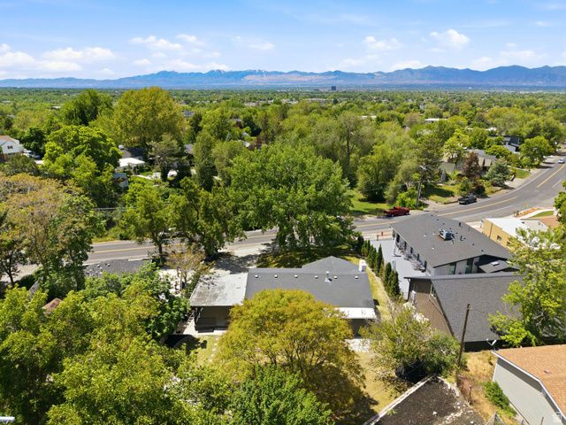 4215 S HOLLADAY BLVD, Holladay, UT 84124