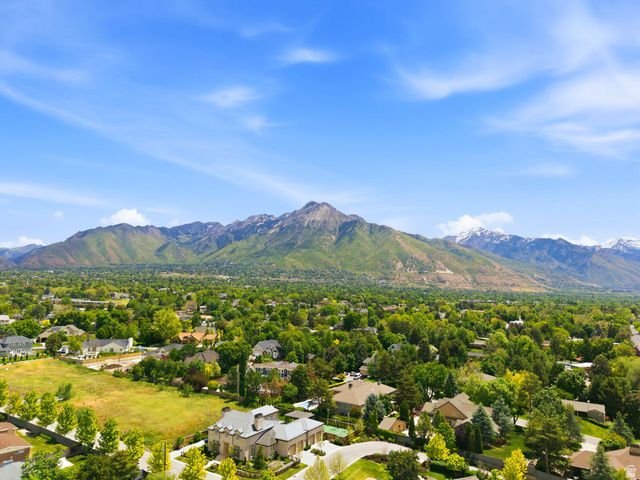 4215 S HOLLADAY BLVD, Holladay, UT 84124