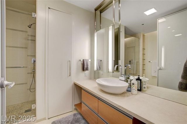 3722 South Las Vegas Boulevard 1010, Las Vegas, NV 89158