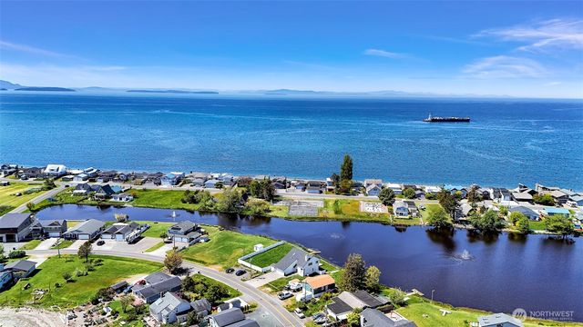 4431 Saltspring Drive, Ferndale, WA 98248