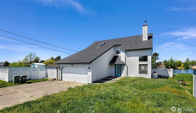 4431 Saltspring Drive, Ferndale, WA 98248
