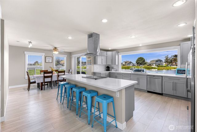 4431 Saltspring Drive, Ferndale, WA 98248