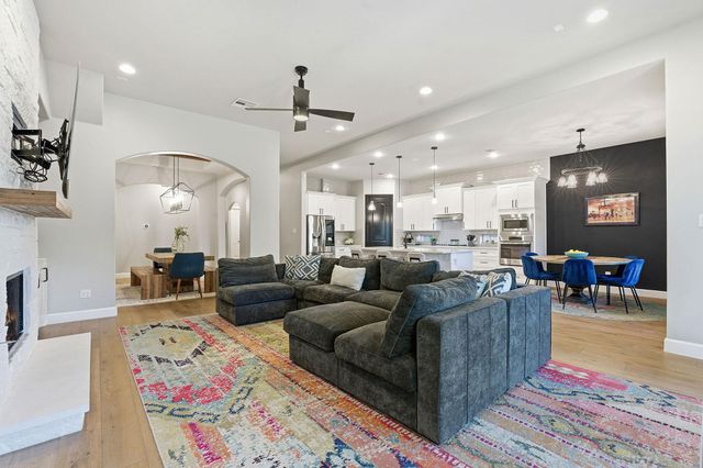 512 Choke Canyon LN, Georgetown, TX 78628