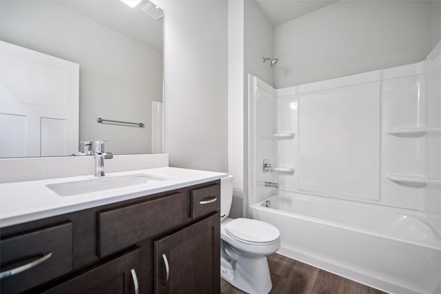 3220 NE Fawn Lane, Ankeny, IA 50021