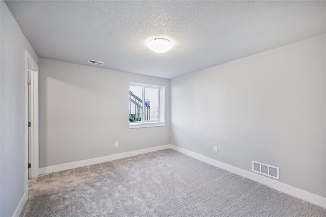 3220 NE Fawn Lane, Ankeny, IA 50021