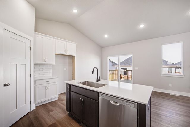 3220 NE Fawn Lane, Ankeny, IA 50021