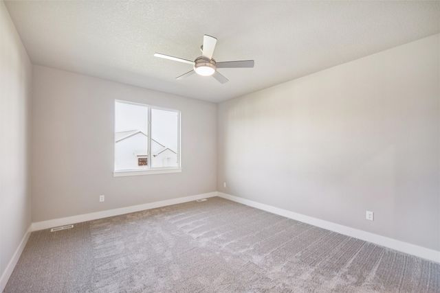 3220 NE Fawn Lane, Ankeny, IA 50021