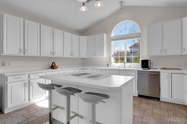 2211 Dartmouth Place Drive, Wildwood, MO 63011