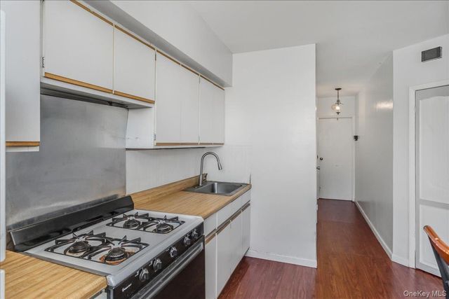 58-29 60th Lane, Maspeth, NY 11378