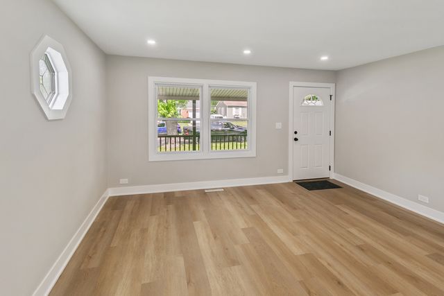 310 Rosewood Avenue, Buffalo Grove, IL 60089