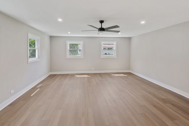 310 Rosewood Avenue, Buffalo Grove, IL 60089