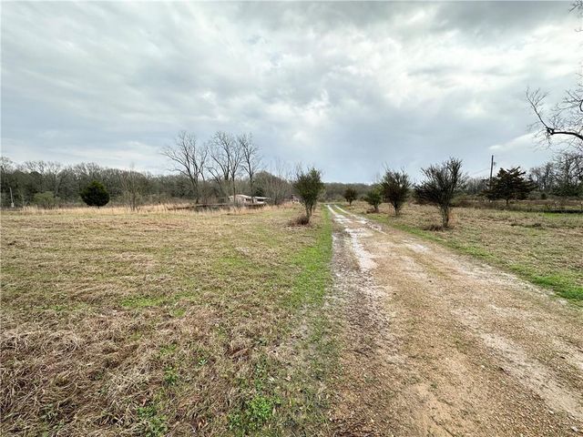 305 Ralphs Lane, Hessmer, LA 71341