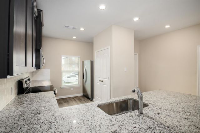 282 moonstone Way, Princeton, TX 75407