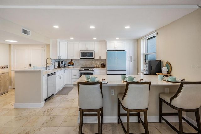 1400 GULF BOULEVARD 109, Clearwater Beach, FL 33767