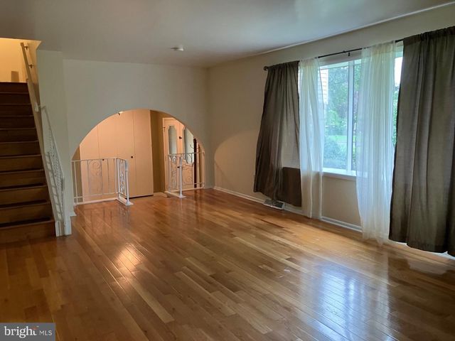 7 CARMELITA DR, Richboro, PA 18954