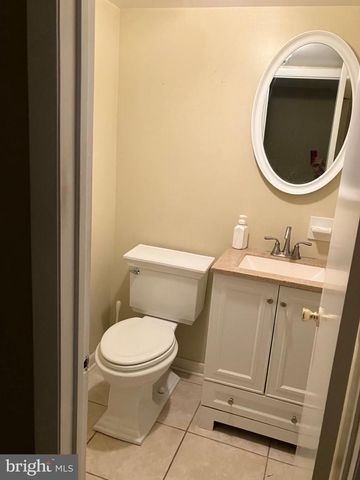 7 CARMELITA DR, Richboro, PA 18954