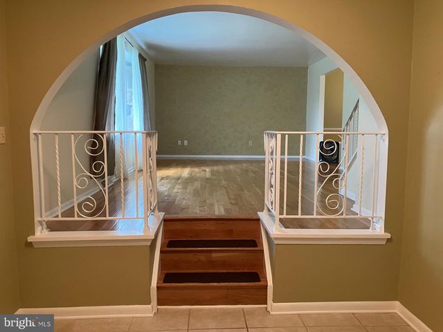 7 CARMELITA DR, Richboro, PA 18954