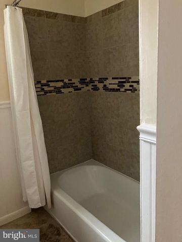 7 CARMELITA DR, Richboro, PA 18954