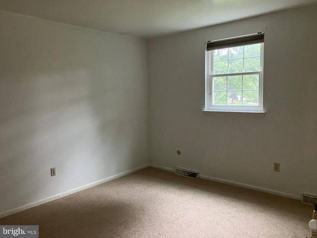7 CARMELITA DR, Richboro, PA 18954