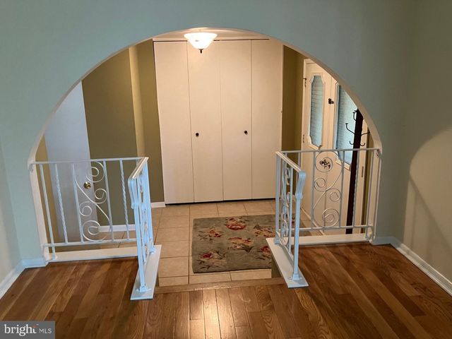 7 CARMELITA DR, Richboro, PA 18954