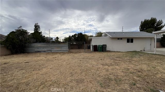 488 E Victory Avenue, Banning, CA 92220