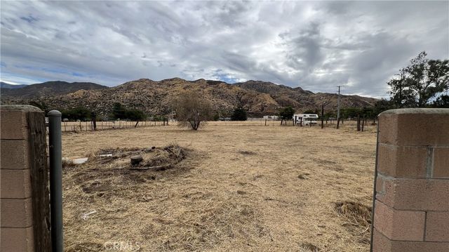 488 E Victory Avenue, Banning, CA 92220