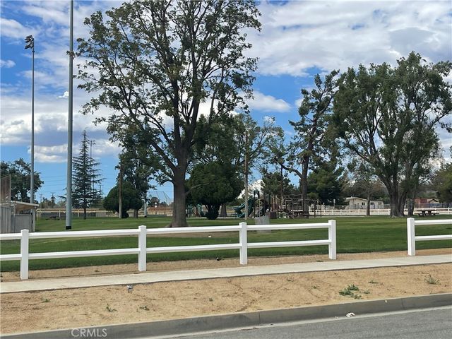 488 E Victory Avenue, Banning, CA 92220