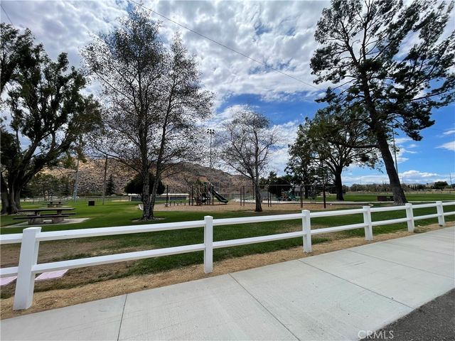 488 E Victory Avenue, Banning, CA 92220