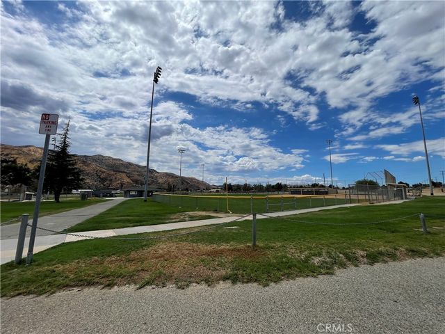 488 E Victory Avenue, Banning, CA 92220
