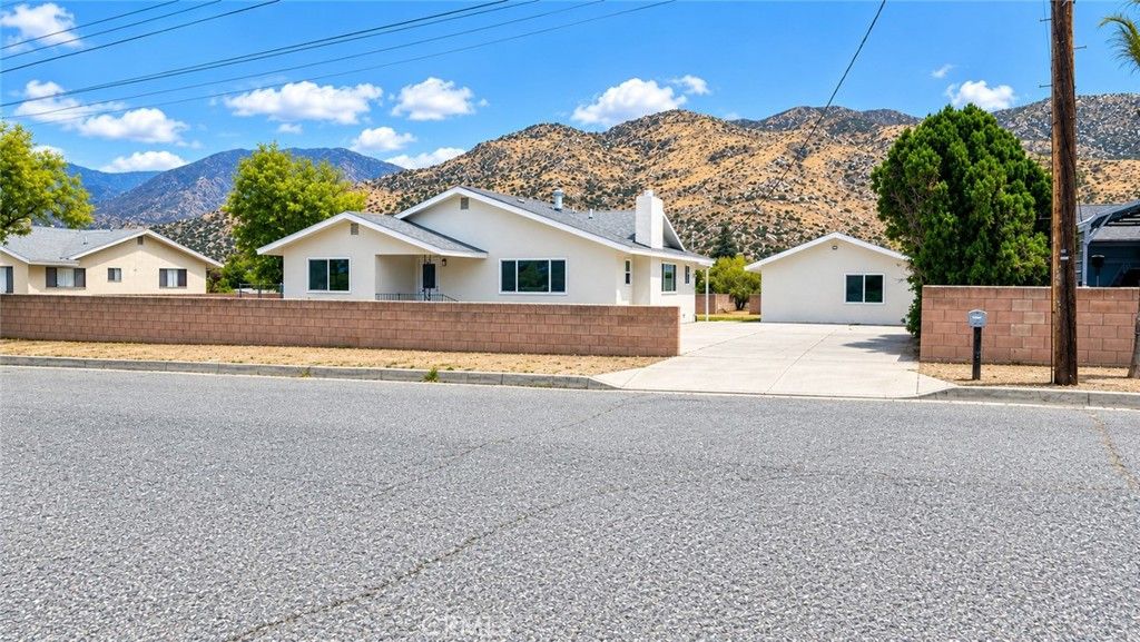 488 E Victory Avenue, Banning, CA 92220