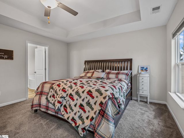 655 Autumn Breeze Walk, Inman, SC 33153