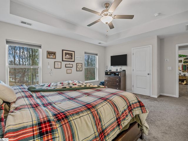 655 Autumn Breeze Walk, Inman, SC 33153