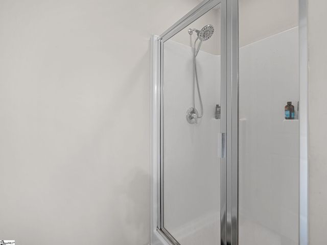 655 Autumn Breeze Walk, Inman, SC 33153