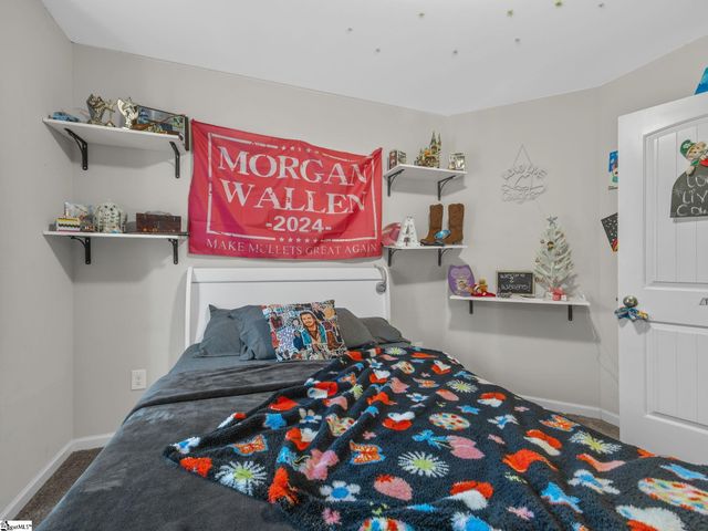 655 Autumn Breeze Walk, Inman, SC 33153