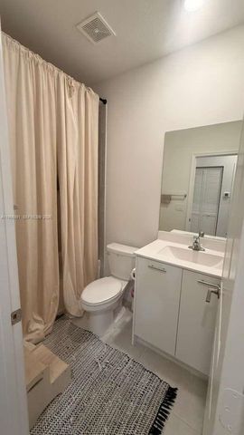 12383 NW 23rd Ct, Miami, FL 33167