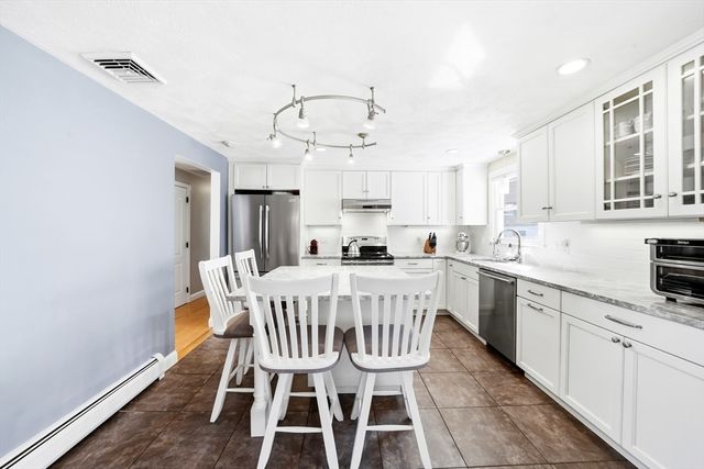 4 Gangi Ter, Woburn, MA 01801