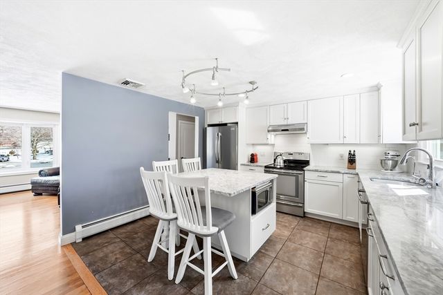 4 Gangi Ter, Woburn, MA 01801