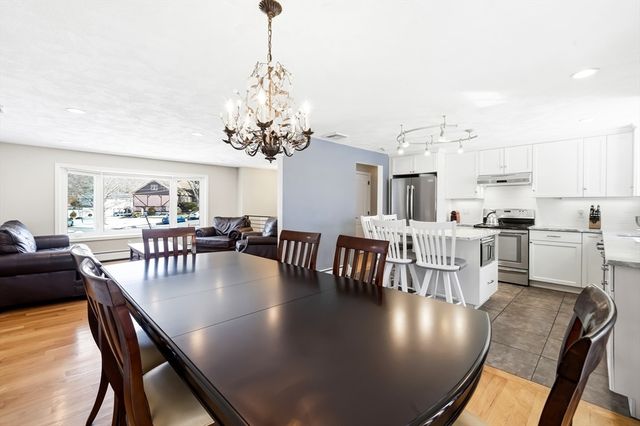 4 Gangi Ter, Woburn, MA 01801