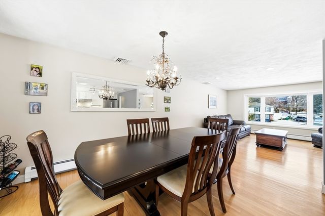 4 Gangi Ter, Woburn, MA 01801