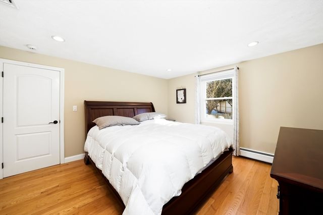 4 Gangi Ter, Woburn, MA 01801
