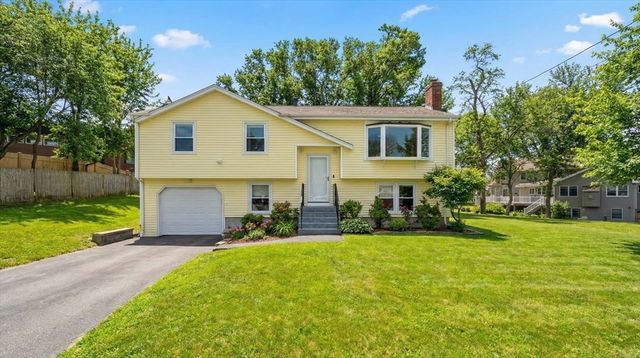 4 Gangi Ter, Woburn, MA 01801